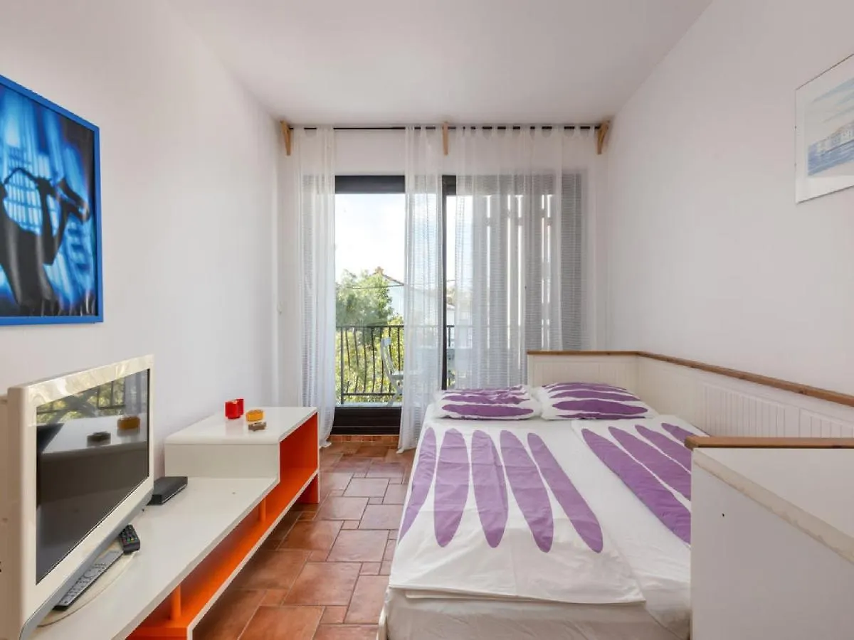 Apartments Ilija Njavro Jadranovo