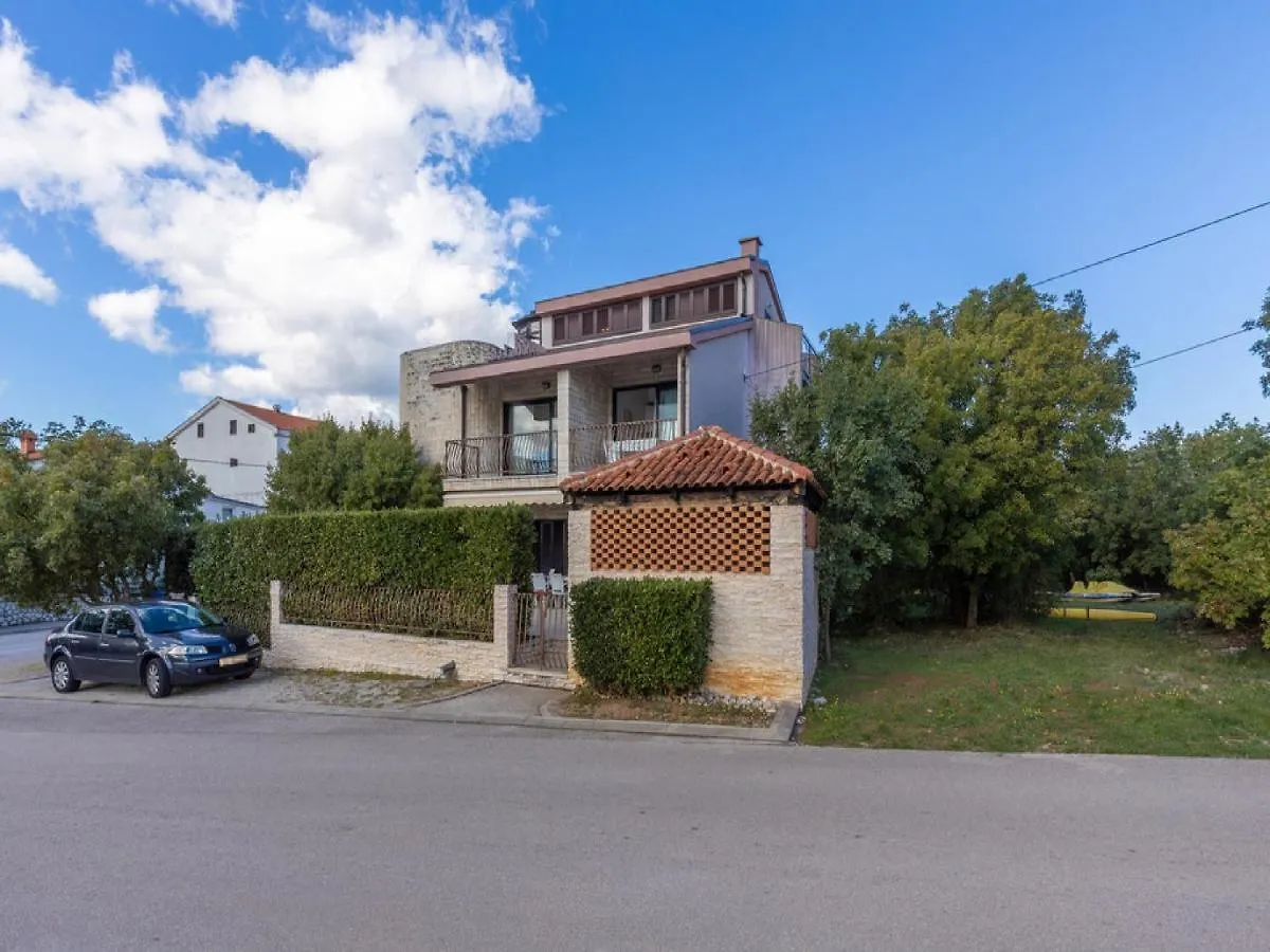 Apartments Ilija Njavro Jadranovo