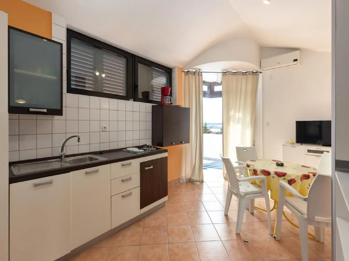 Apartments Ilija Njavro Jadranovo